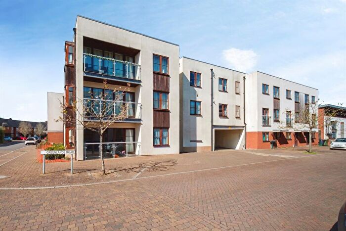 2 Bedroom Flat For Sale In Greenlands Road, Basingstoke, RG24