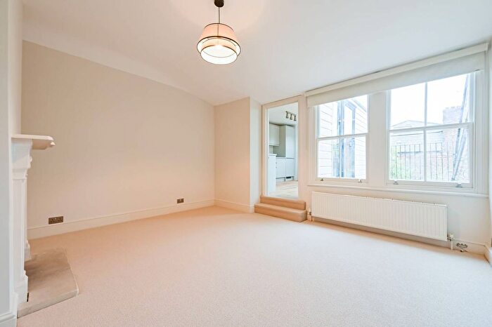 2 Bedroom Flat To Rent In Tetherdown, Muswell Hill, London, N10