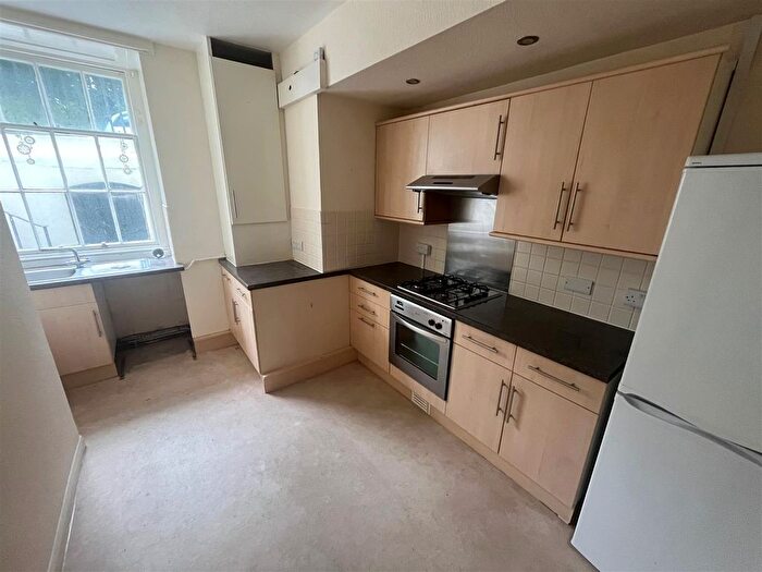 1 Bedroom Flat To Rent In Sussex Square, Brighton, BN2