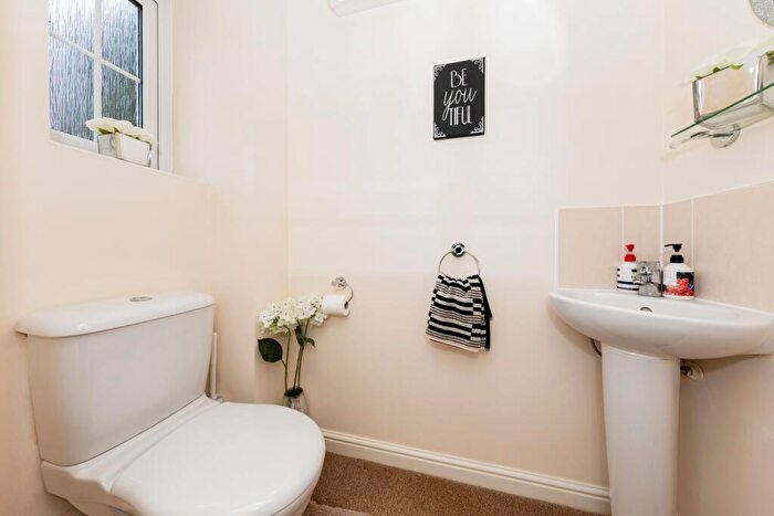 4 Bedroom Detached House For Sale In Golwg Y Twr, Kidwelly, Carmarthenshire, SA17