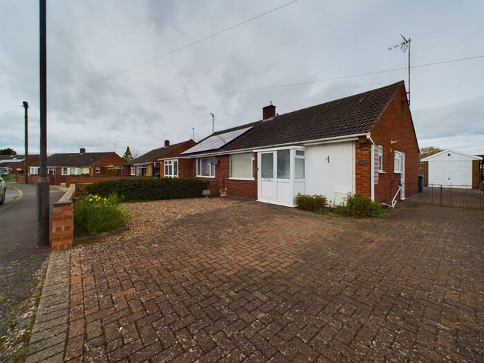 2 Bedroom Semi-Detached Bungalow To Rent In Bramley Road, Mitton, Tewkesbury, GL20