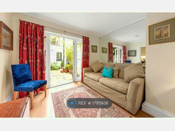 Studio To Rent In Beaufort Street, London, SW3