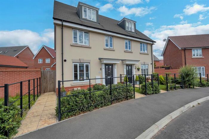 3 Bedroom Semi-Detached House For Sale In Shackeroo Road, Bury St. Edmunds, IP32