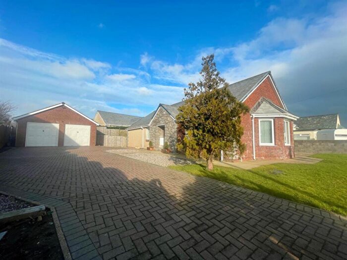 3 Bedroom Detached Bungalow For Sale In Ffordd Caergybi, Cemaes Bay, LL67