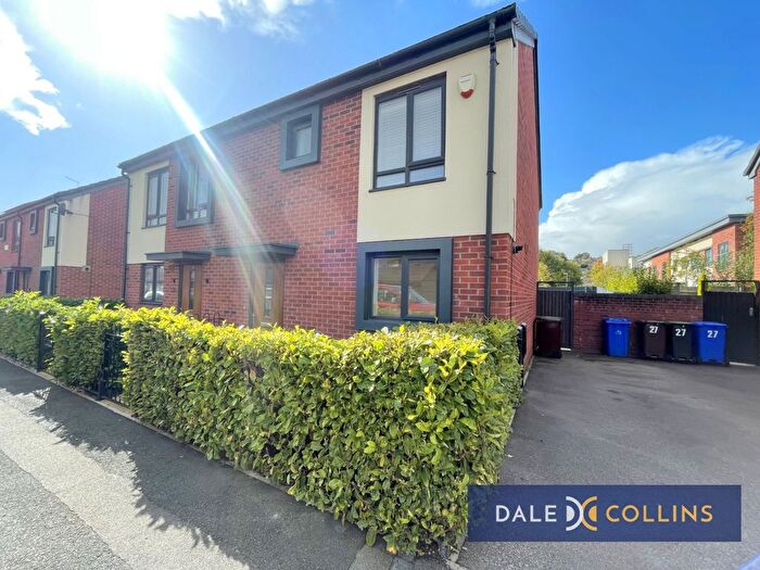 3 Bedroom Semi-Detached House To Rent In Foden Street, Stoke, ST4