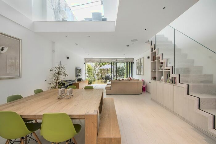 4 Bedroom Terraced House To Rent In Oakfield Street, London, SW10