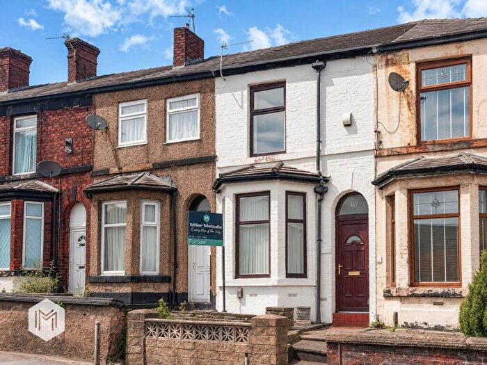 3 Bedroom Terraced House For Sale In Wash Lane, Bury, BL9