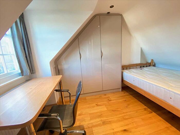 Property To Rent In Holyoake Walk, Ealing, W5