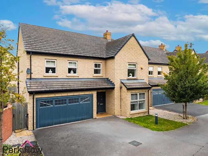 5 Bedroom Detached House For Sale In Fairfield Link, Sherburn In Elmet, Leeds, LS25