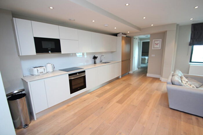 1 Bedroom Apartment To Rent In The Quarters, Croydon, CR0