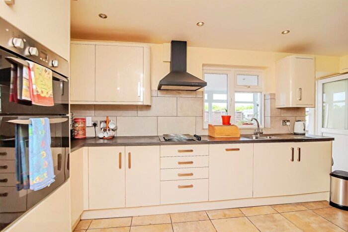 3 Bedroom Terraced House For Sale In Barnack Road, Stamford, PE9