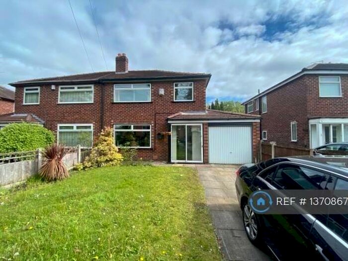 3 Bedroom Semi-Detached House To Rent In Wythenshawe Road, Sale, M33