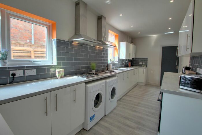 1 Bedroom Terraced House To Rent In Lavender Road, Leicester, LE3