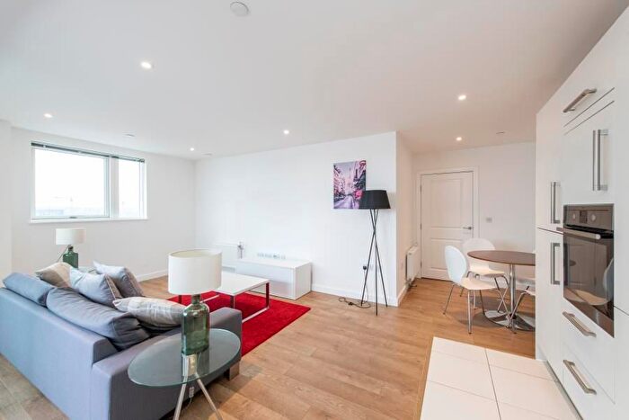 2 Bedroom Flat To Rent In Platinum Riverside, Bessemer Place, SE10