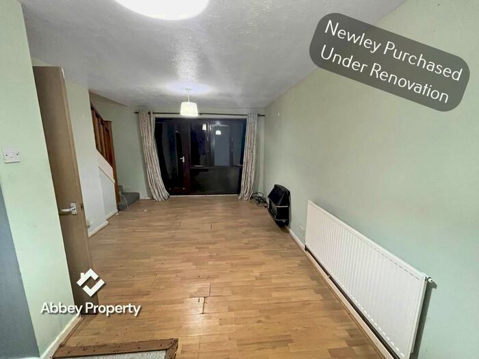1 Bedroom Maisonette To Rent In Lucas Gardens, Luton, LU3