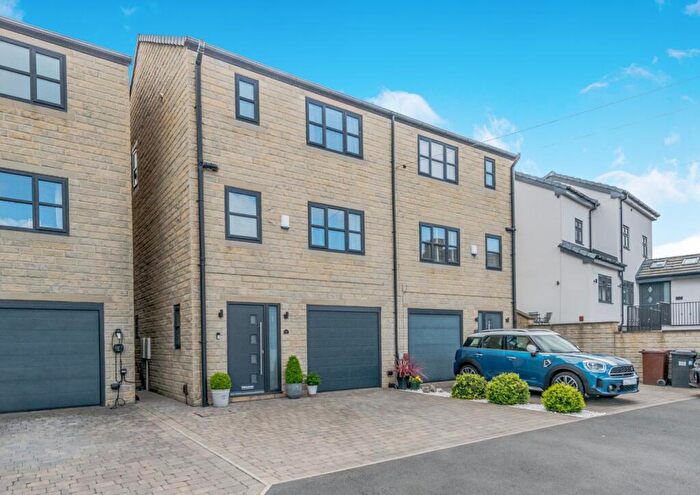 3 Bedroom Semi-Detached House For Sale In Moorside Road, Drighlington, West Yorkshire, BD11