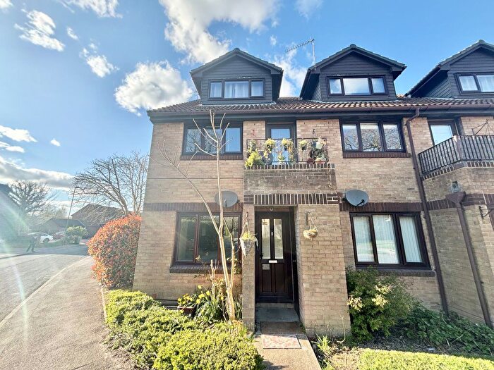 1 Bedroom Maisonette To Rent In Manor Fields, Horsham, RH13