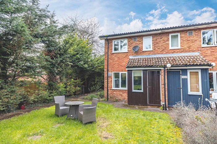 1 Bedroom Terraced House For Sale In Penn Road, Datchet, SL3