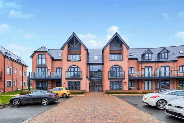 2 Bedroom Flat To Rent In Lakeside, Barton Turn, Barton Under Needwood, Burton-On-Trent, DE13