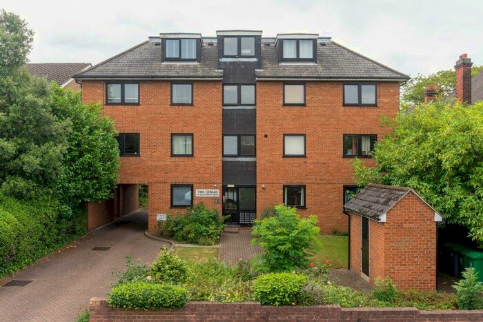 1 Bedroom Flat To Rent In Galsworthy Road, Norbiton, Kingston Upon Thames, KT2