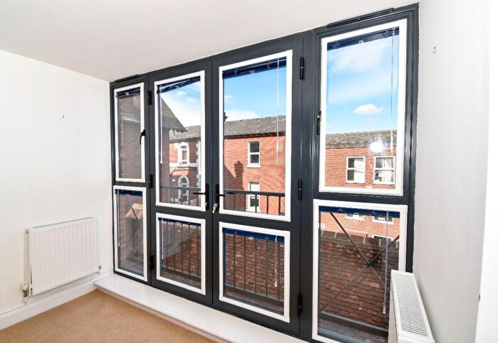 2 Bedroom Flat To Rent In Scots Mews, Scots Lane, Salisbury, SP1