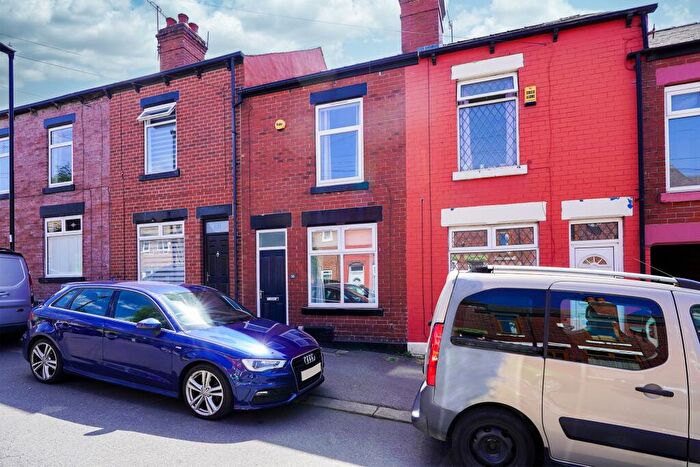 3 Bedroom Terraced House For Sale In Helmton Road, Sheffield, S8