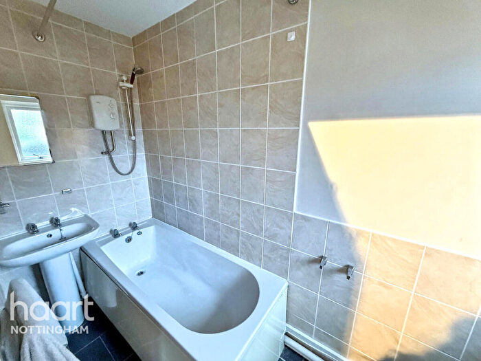 3 Bedroom Terraced House To Rent In Hoyland Avenue, Nottingham, NG7