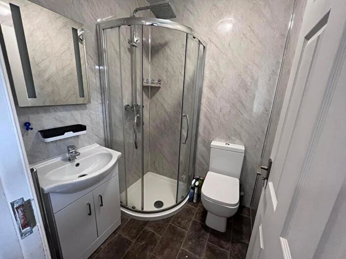 1 Bedroom House To Rent In Park Road, Wembley, HA0