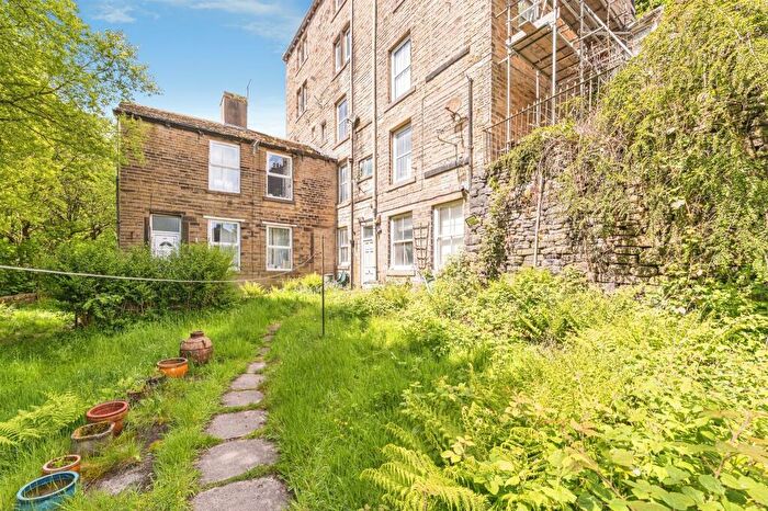 2 Bedroom House For Sale In Woodhead Road, Holmbridge, Holmfirth, HD9