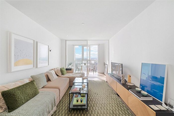 1 Bedroom Flat For Sale In Sky Gardens, Wandsworth Road, Nine Elms, London, SW8