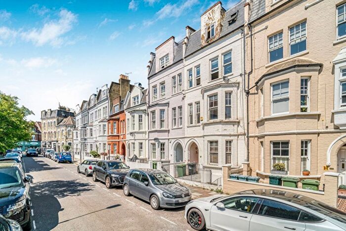 1 Bedroom Flat To Rent In Dancer Road, London, SW6