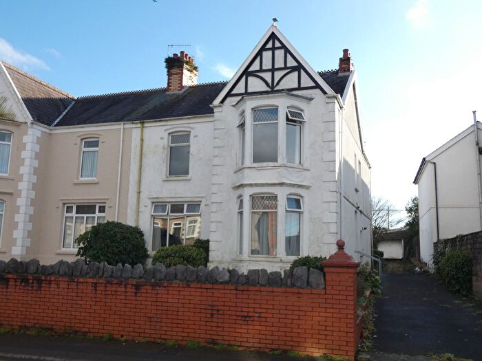 3 Bedroom Semi-Detached House For Sale In Wern Road, Skewen, Neath ., SA10
