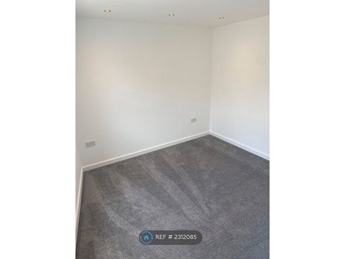 1 Bedroom Flat To Rent In Bath Street, Ilkeston, DE7
