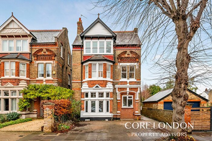 1 Bedroom Flat For Sale In Denbigh Road, Ealing, W13