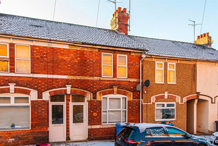 2 Bedroom Terraced House To Rent In Fleet Street, Kettering, NN16