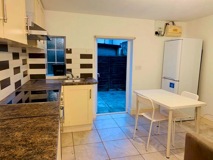 2 Bedroom Maisonette To Rent In Bellamy Drive, Harrow, HA7