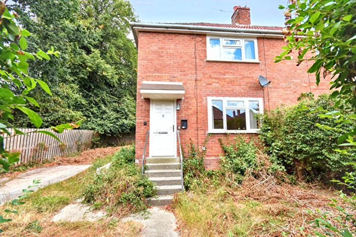 3 Bedroom Semi Detached House For Sale In Westfield Road, Yeovil, BA21