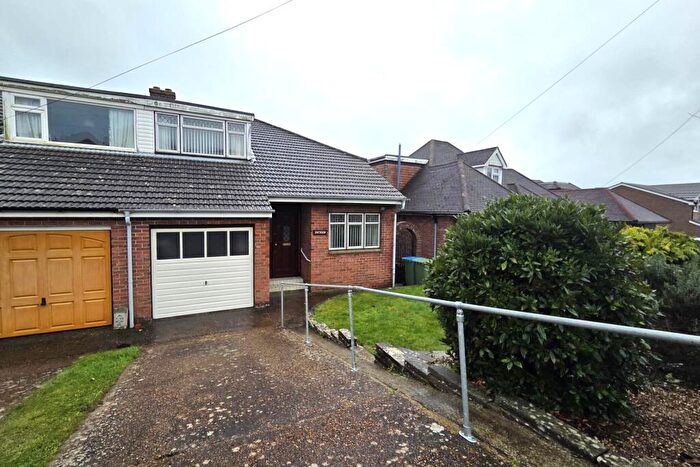 4 Bedroom Semi-Detached House For Sale In Pentland Rise, Portchester, PO16