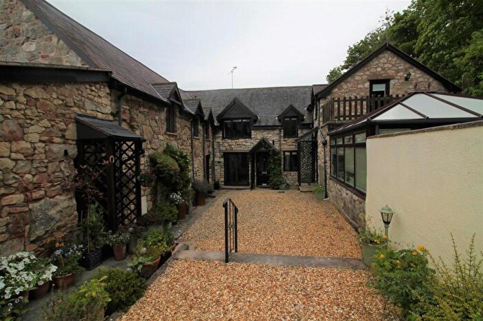 2 Bedroom Cottage To Rent In Abergele, LL22