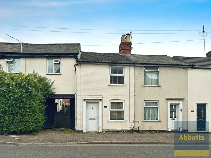 2 Bedroom House To Rent In Harwich Road, Colchester, CO4