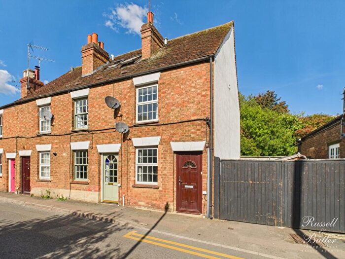 2 Bedroom End Of Terrace House For Sale In Mitre Street, Buckingham, MK18