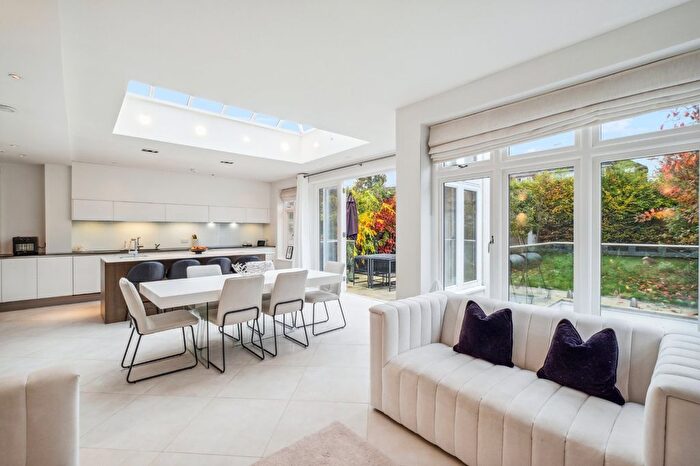 6 Bedroom Semi-Detached House To Rent In Lauderdale Drive, Richmond, Surrey, TW10