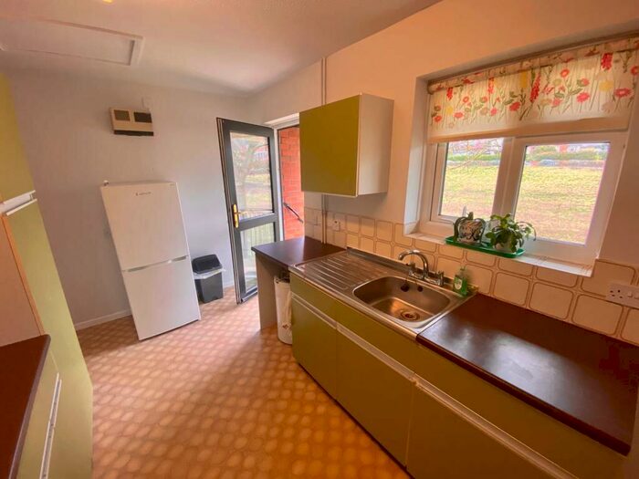 2 Bedroom Terraced Bungalow For Sale In Burrows Court, Hampton Park, Hereford, HR1