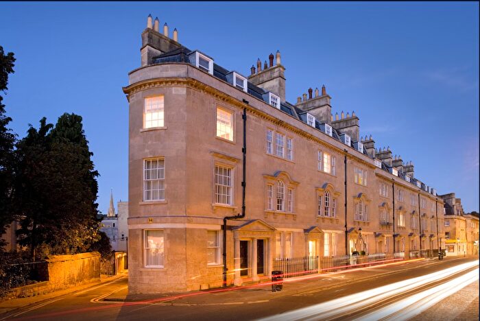 2 Bedroom Flat To Rent In Ambry House, St. James's Parade, Bath, Somerset, BA1