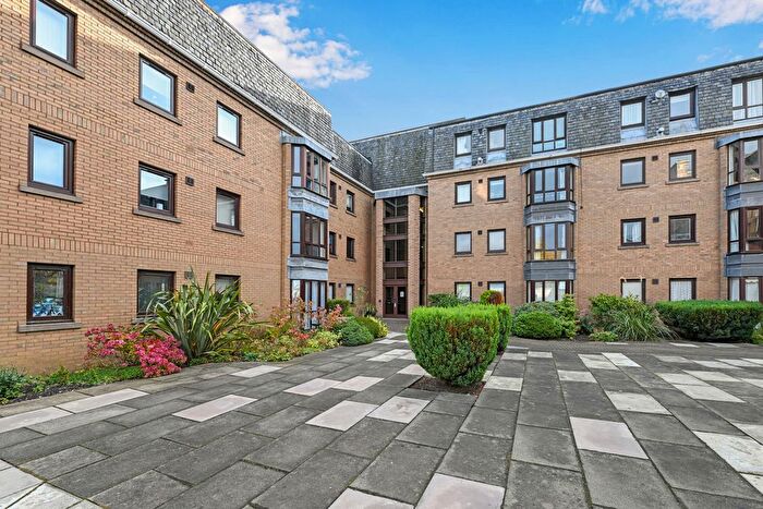 1 Bedroom Flat For Sale In / Gillsland Road, Edinburgh, EH10