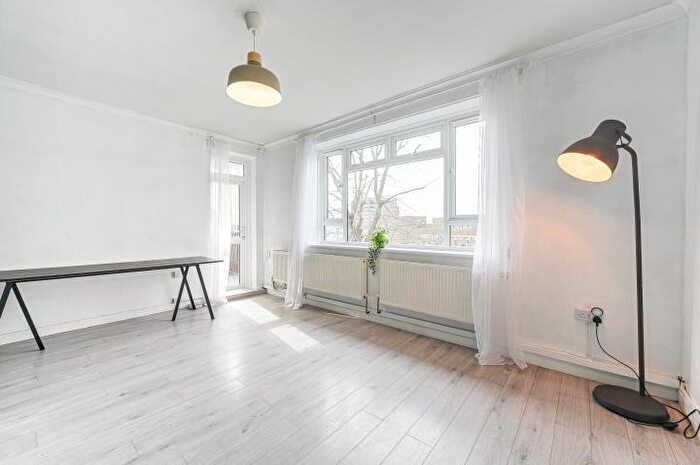 4 Bedroom Flat For Sale In Burnett House, Lewisham Hill, London, SE13