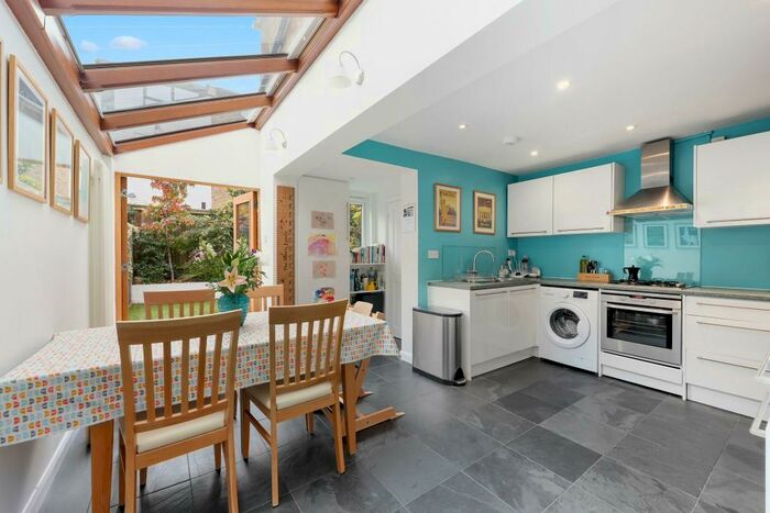 4 Bedroom Terraced House To Rent In Rodwell Road, London, SE22