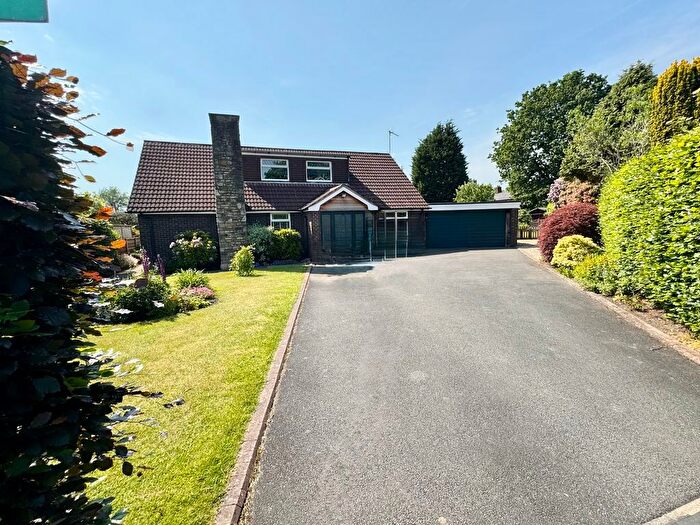 4 Bedroom Detached House For Sale In Oakfield Rise, Holmes Chapel, CW4