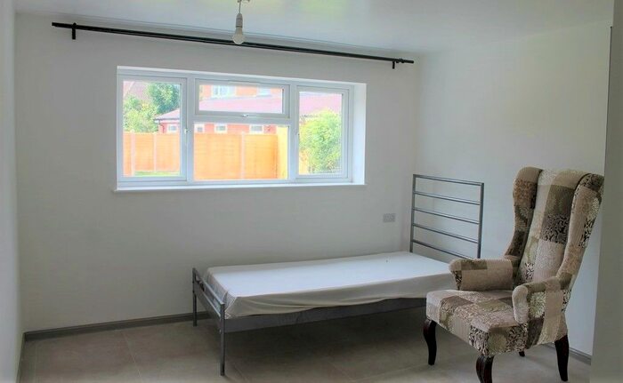 5 Bedroom Detached House To Rent In Birds Nest Avenue, Leicester, LE3