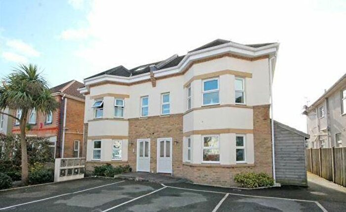 1 Bedroom Flat To Rent In Woodside Road, Bournemouth, Dorset, BH5